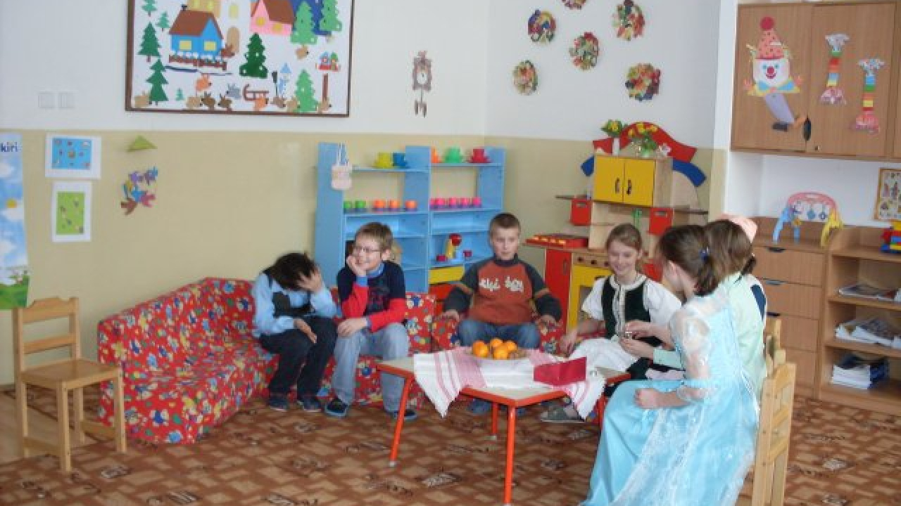 Fotografia fotogalérie Pytačky, štvrtáci, divadelníci