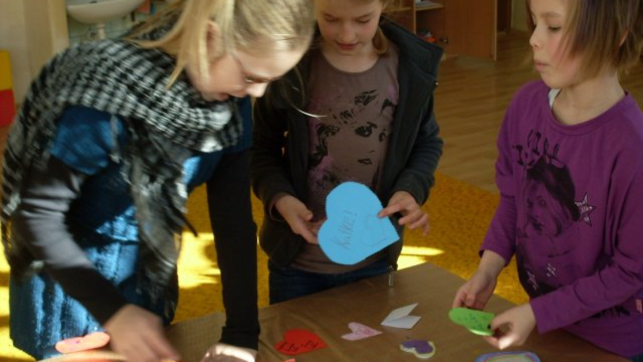 Fotografia fotogalérie Valentínska pošta v škole