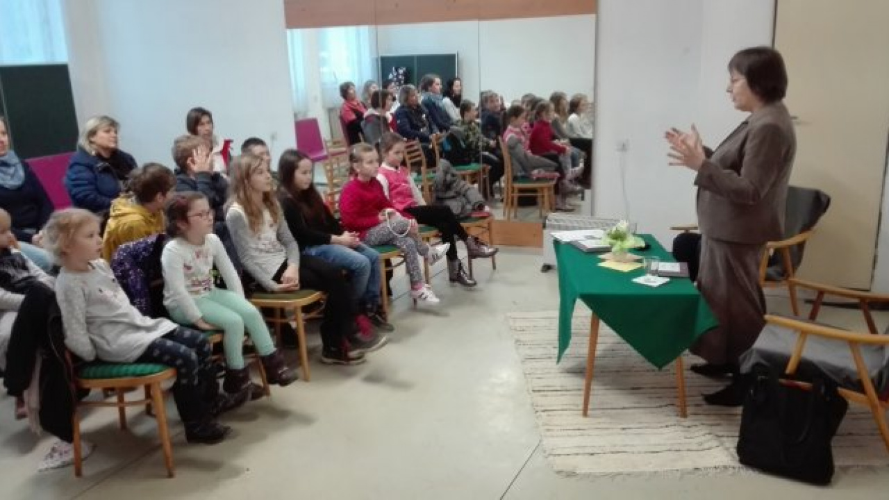 Fotografia fotogalérie marec_mesiac_knihy